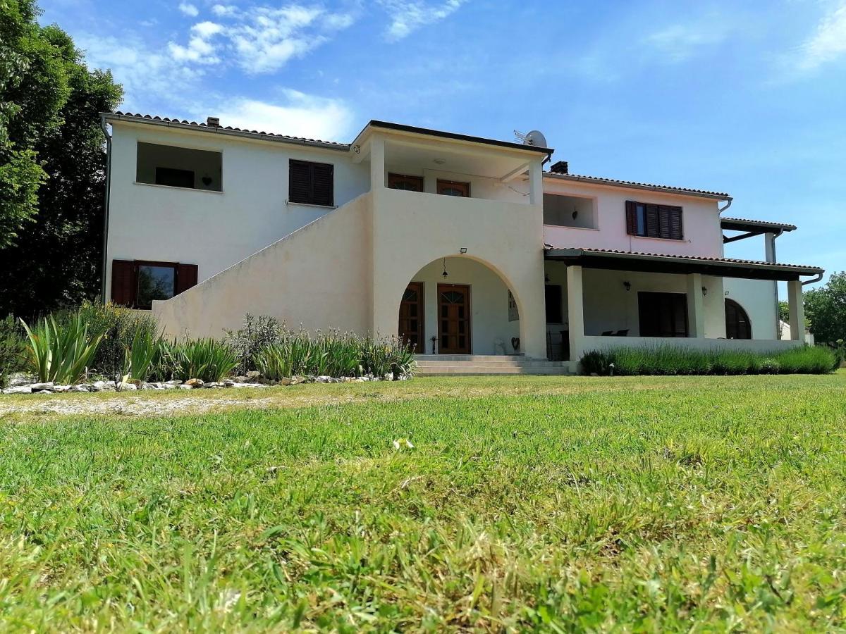 Apartamento Casa Val Madorso Peroj Exterior foto